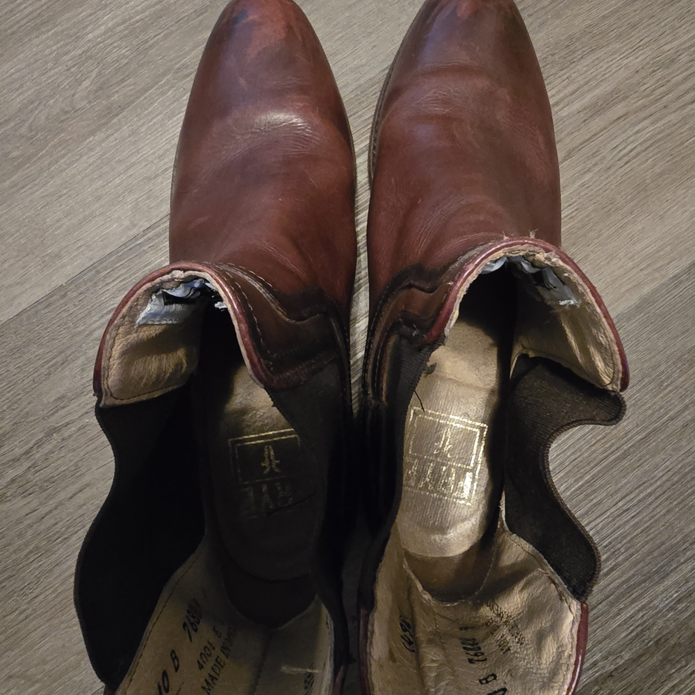 Men's Frye Chelsea Boots - Picture 4 of 5